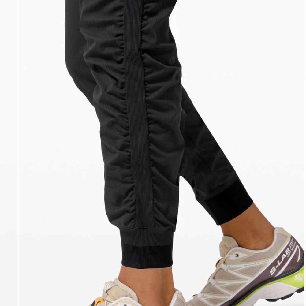 Lululemon Women's Beyond the Studio Jogger 18 Black - Picture 4 of 7